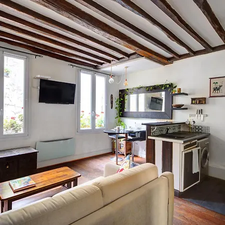 Charming Apartment In The Heart Of Le Marais Paris Exterior photo