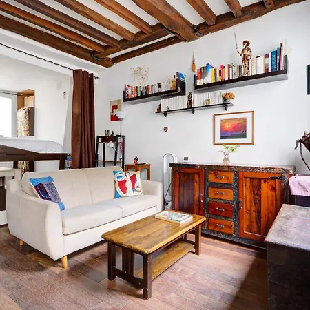 Charming Apartment In The Heart Of Le Marais Paris Exterior photo